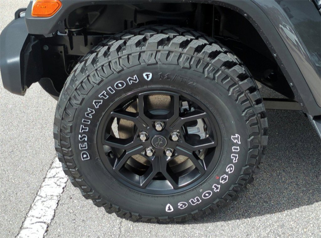 New 2025 Jeep Gladiator Sport image 12