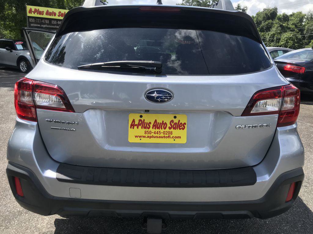 Used 2018 Subaru Outback 2.5i Premium image 10