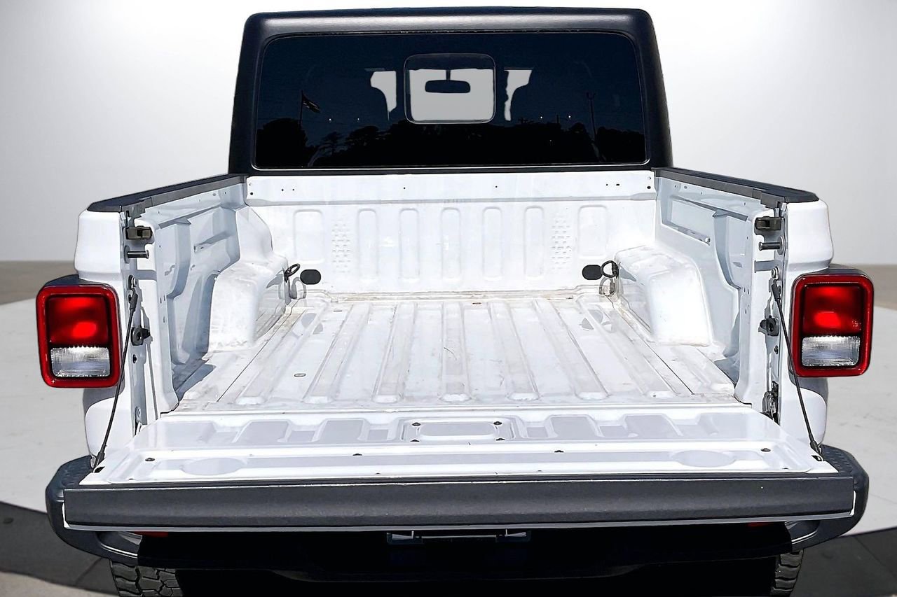 Certified 2022 Jeep Gladiator Sport image 25