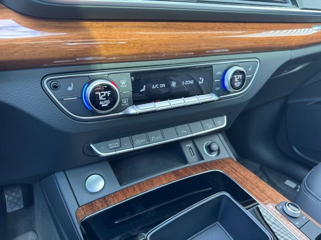 Certified 2025 Audi Q5 2.0T Premium w/ Convenience Plus Package image 16