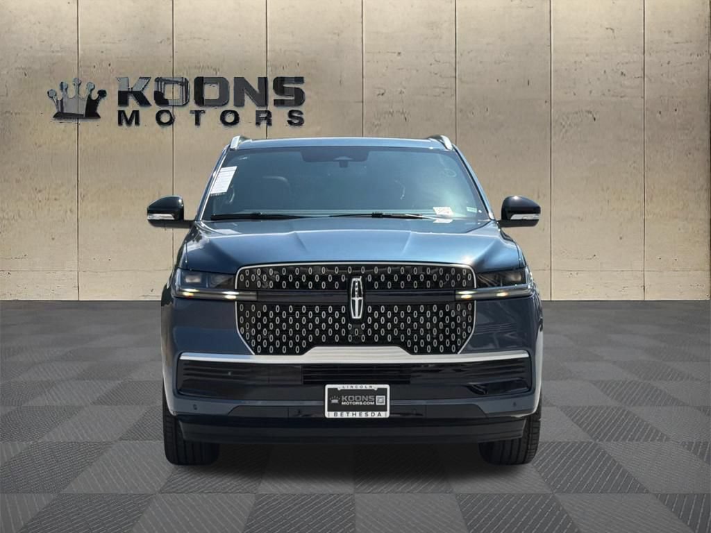 New 2027 Lincoln Navigator L Reserve AWD/4WD image 3