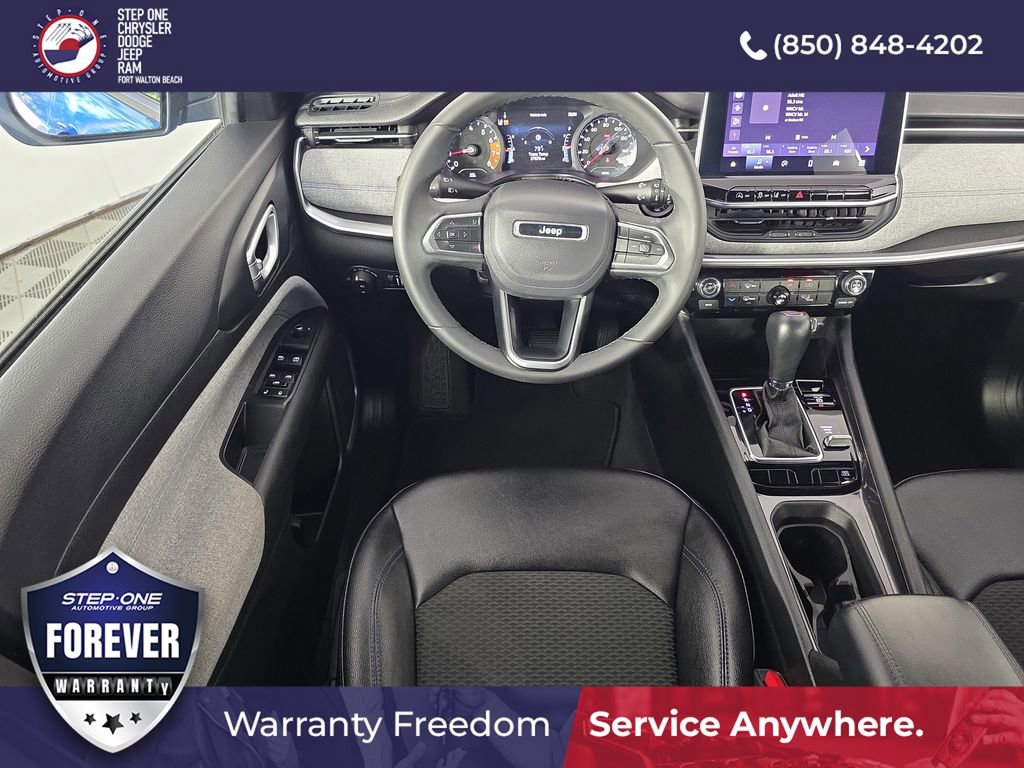 Used 2024 Jeep Compass Latitude AWD/4WD image 13