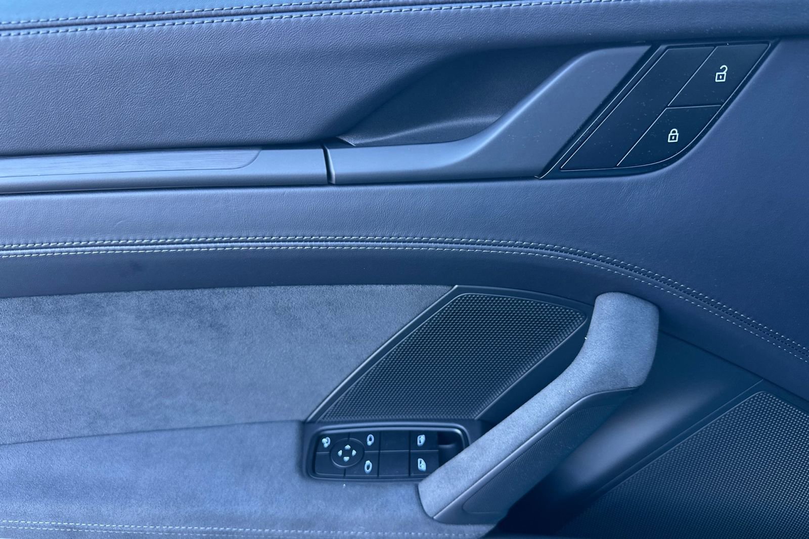 Certified 2024 Porsche 911 Carrera GTS image 12