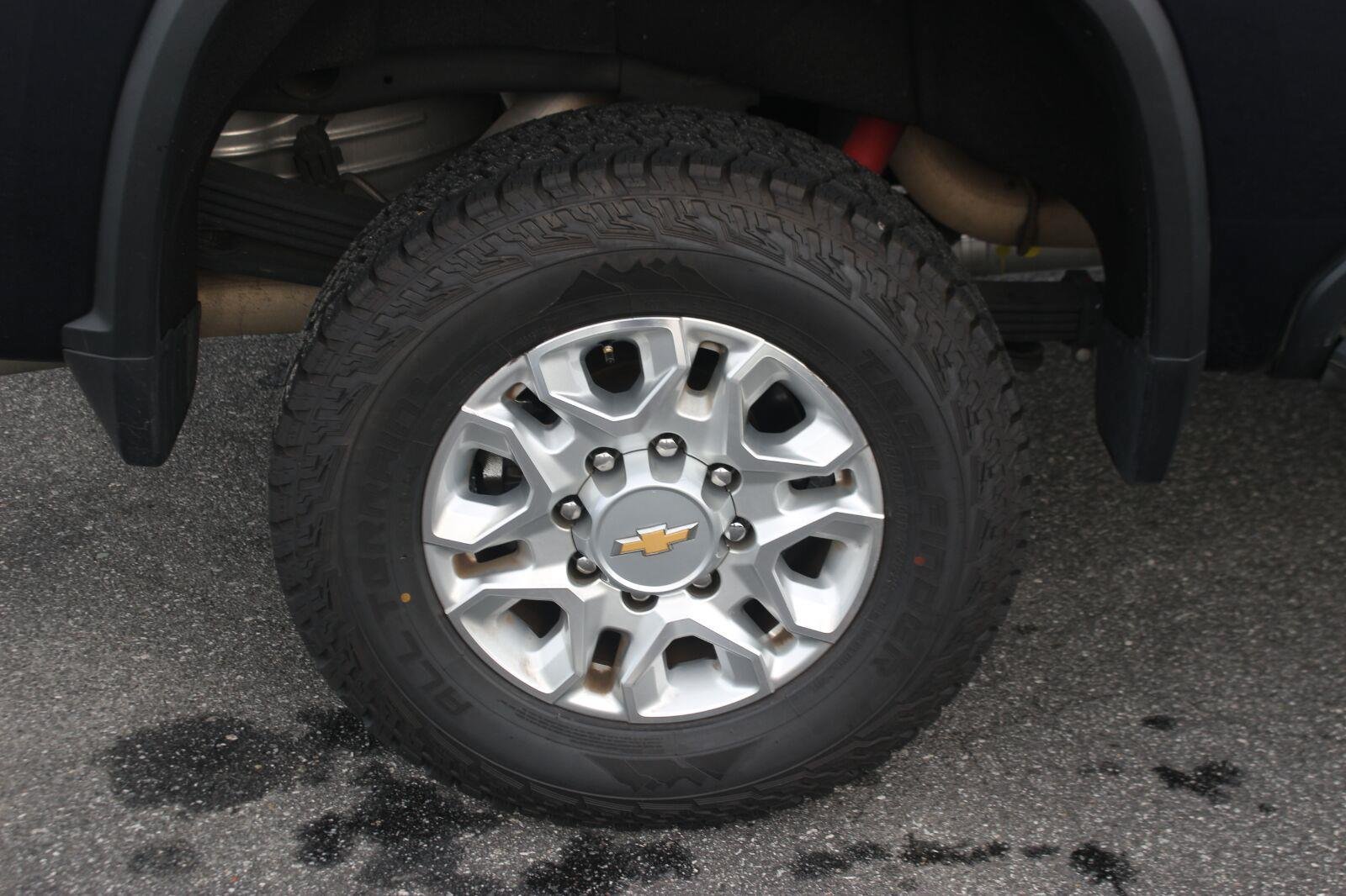 Used 2024 Chevrolet Silverado 2500 LTZ w/ LTZ Convenience Package AWD/4WD image 40