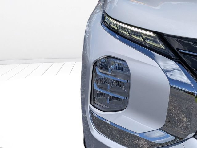 Used 2022 Mitsubishi Outlander ES FWD image 9