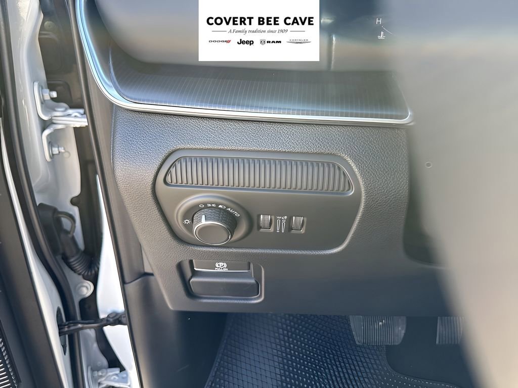 New 2026 Jeep Grand Wagoneer Summit image 34