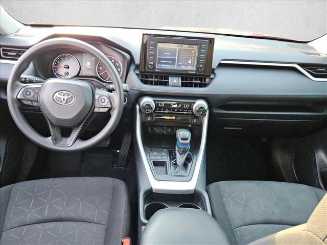 Used 2021 Toyota RAV4 XLE w/ Convenience Package FWD image 17