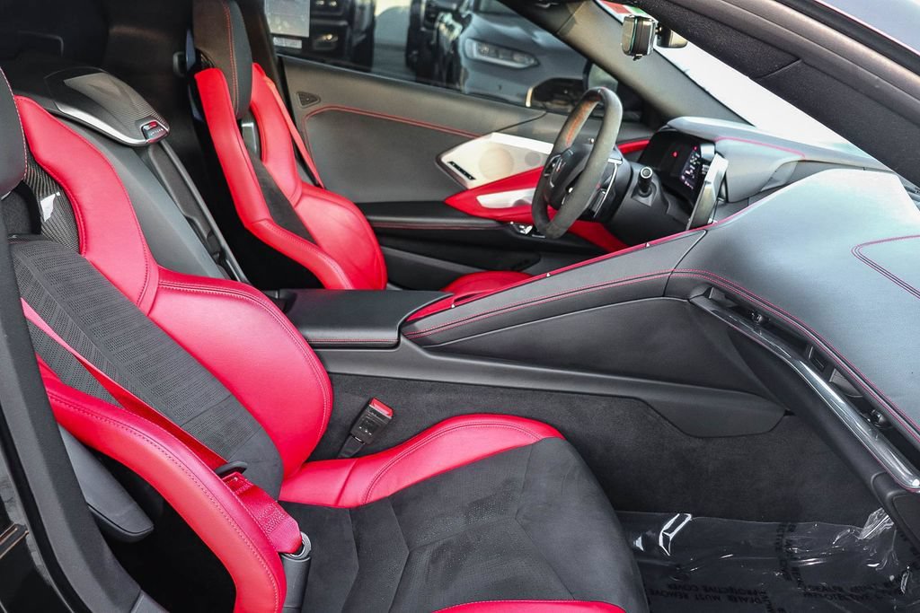 Used 2020 Chevrolet Corvette Stingray Preferred Cpe w/ 2LT Preferred Equipment Group RWD image 19