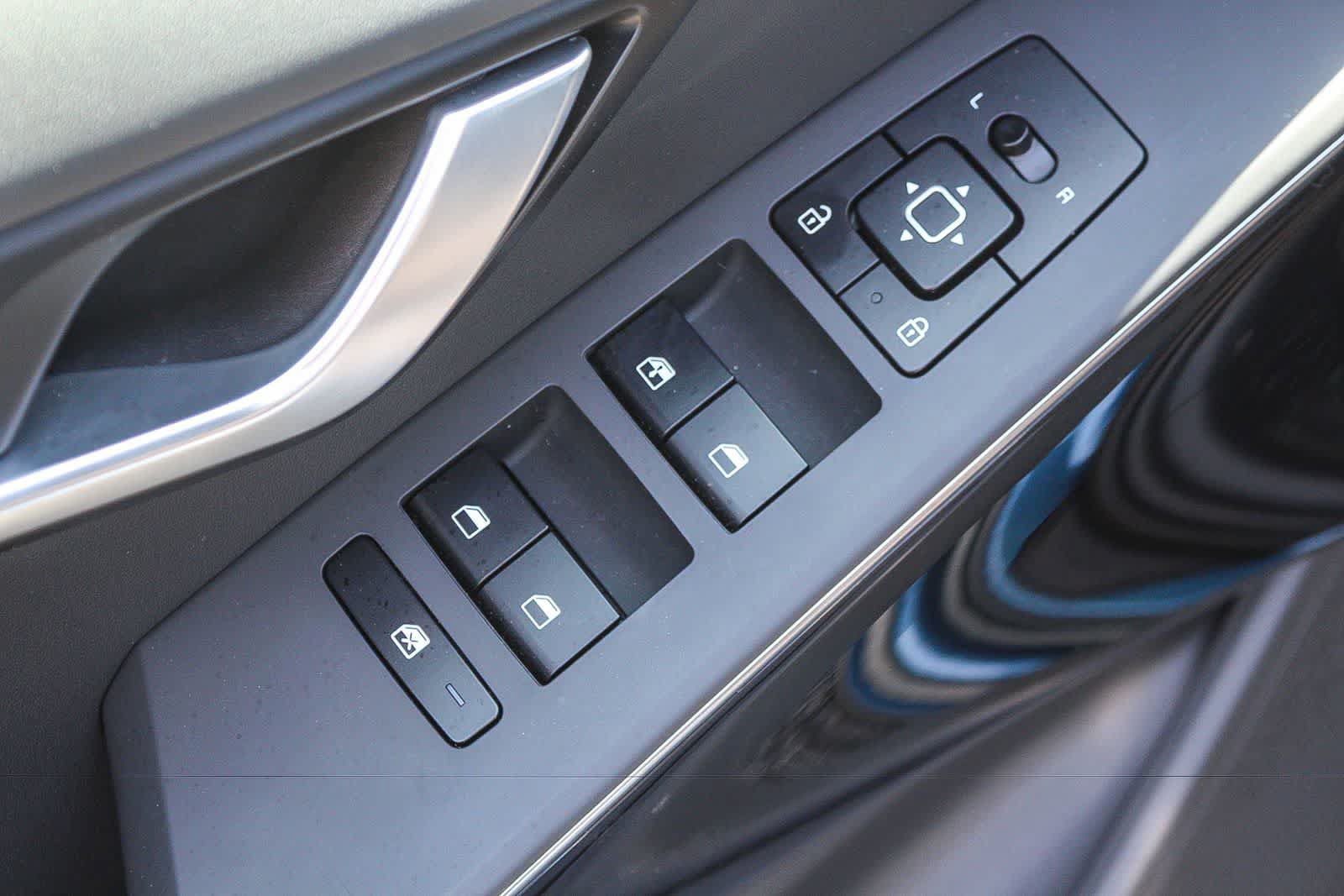 Used 2025 Kia Niro EX FWD image 26