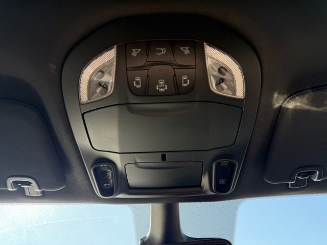 New 2026 Chrysler Pacifica Limited image 18