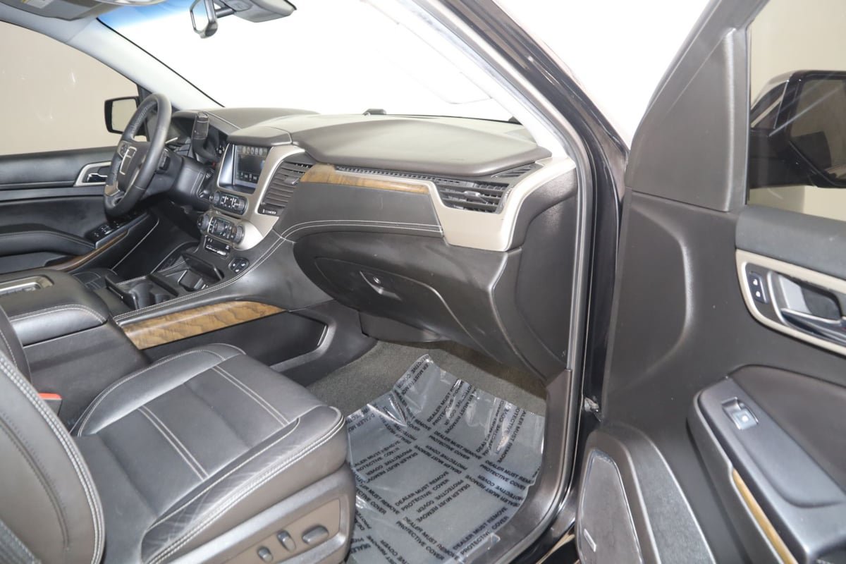 Used 2018 GMC Yukon Denali w/ Denali Ultimate Package AWD/4WD image 44