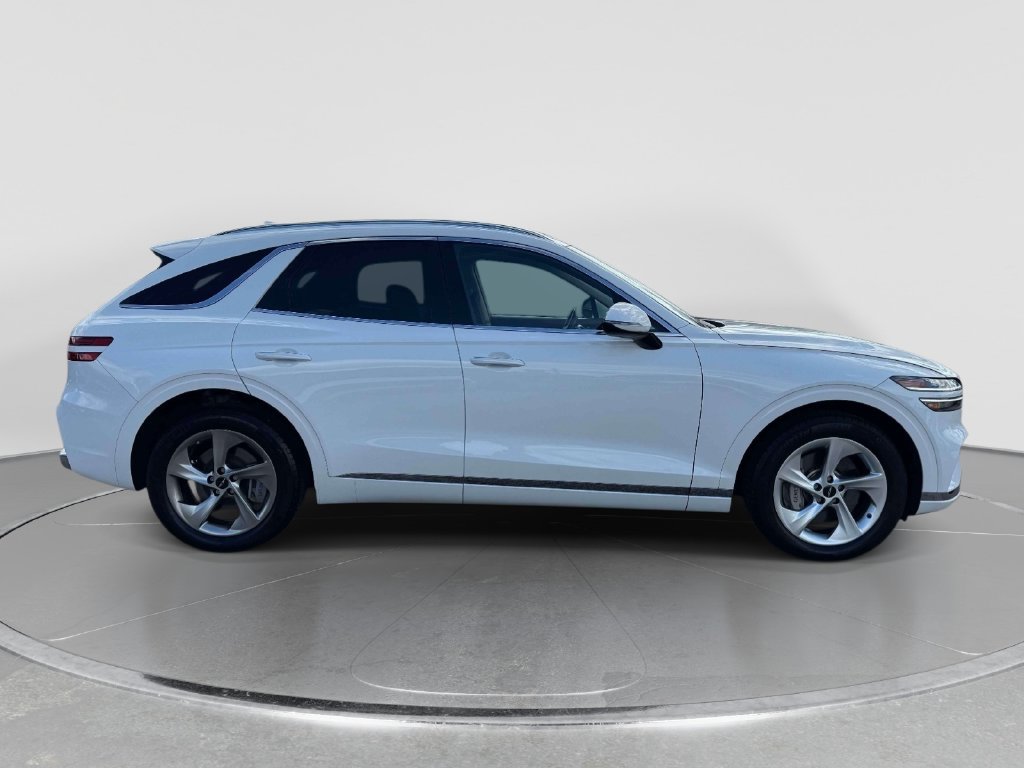 Certified 2026 Genesis GV70 2.5T AWD/4WD image 8