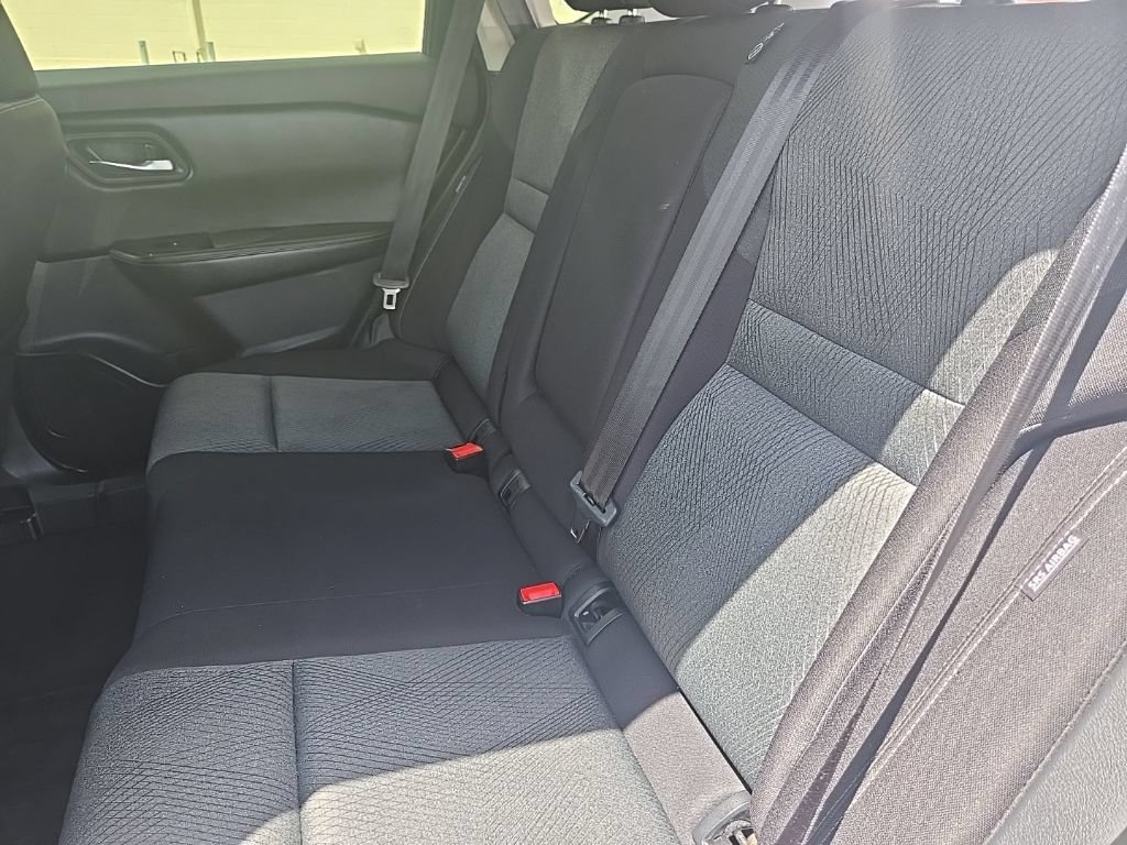 Used 2025 Nissan Rogue SV AWD/4WD image 22