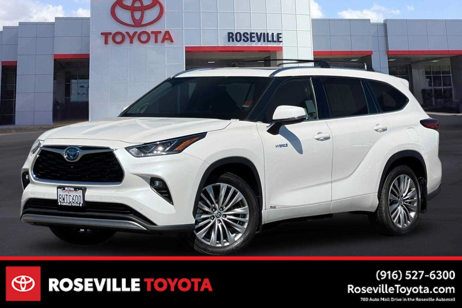 Used 2021 Toyota Highlander Platinum AWD/4WD image 1