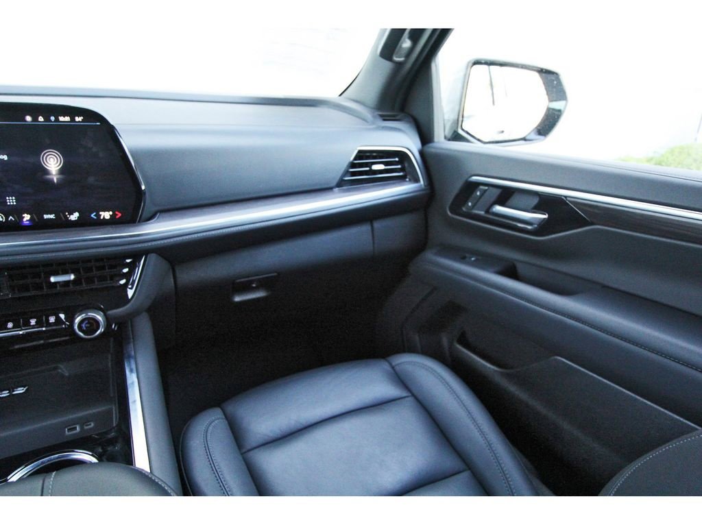 Used 2025 Chevrolet Tahoe LT image 10