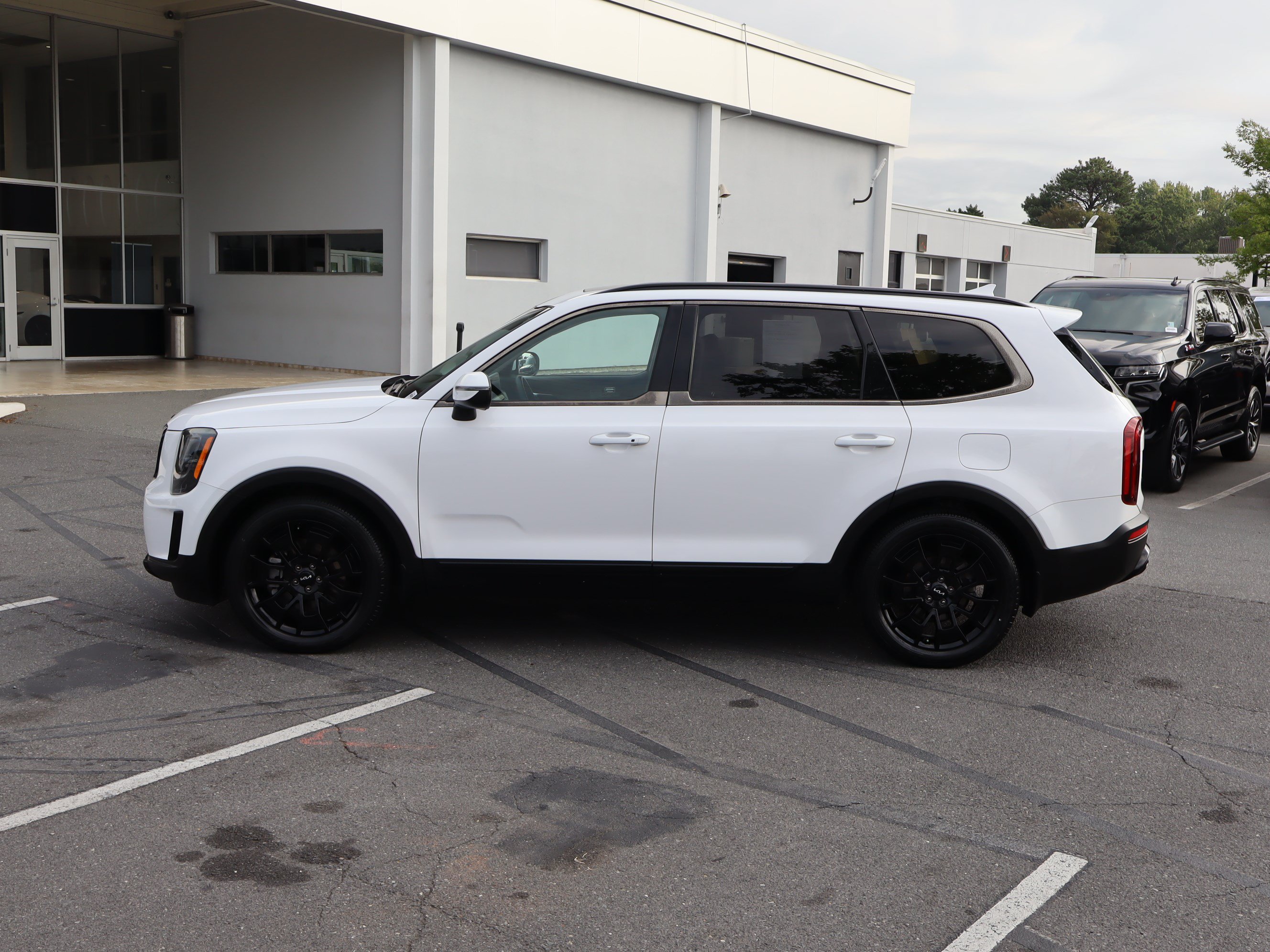 Used 2022 Kia Telluride EX w/ EX Premium Package AWD/4WD image 7