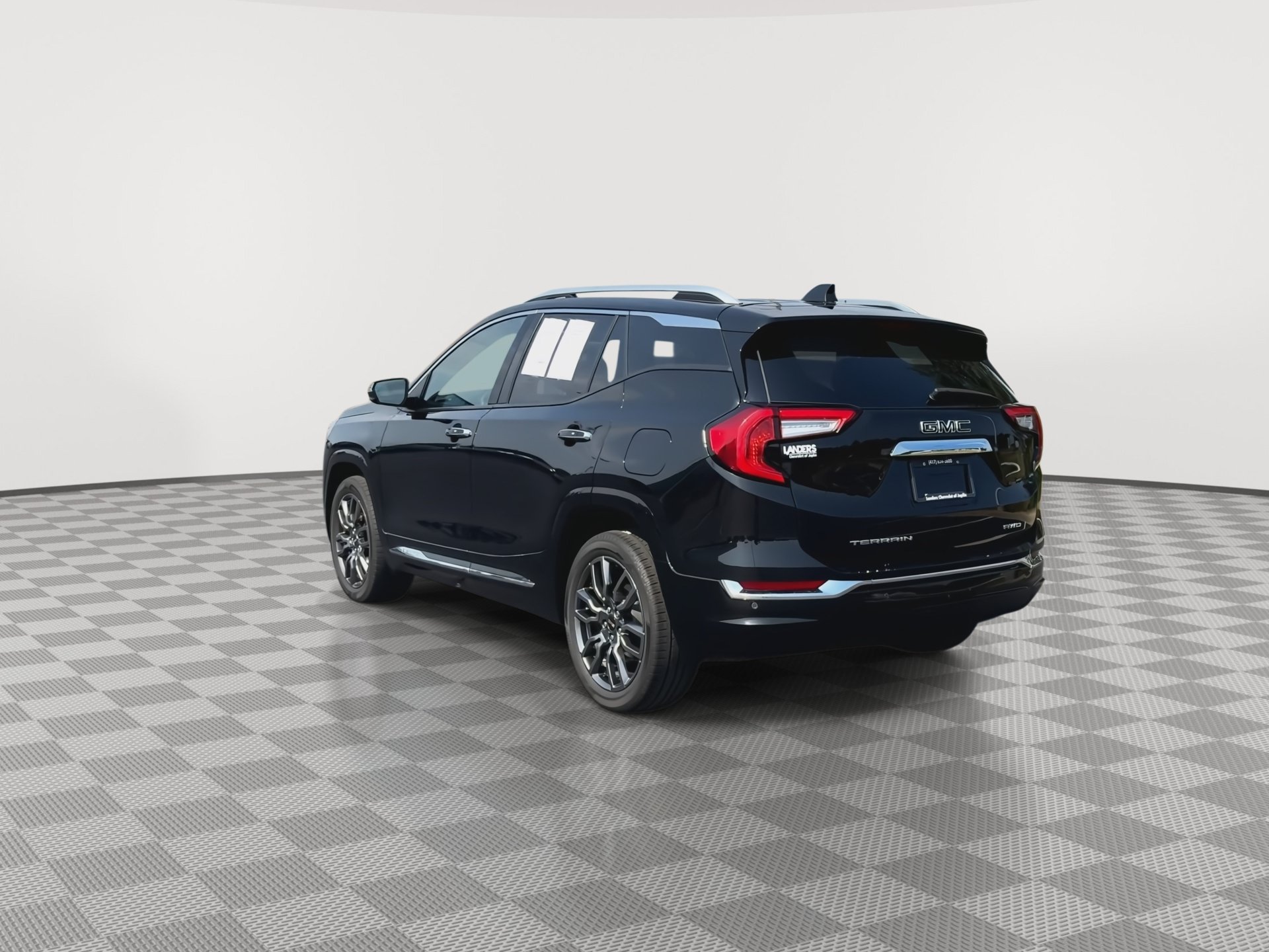 Certified 2023 GMC Terrain Denali w/ Black Diamond Edition AWD/4WD image 6