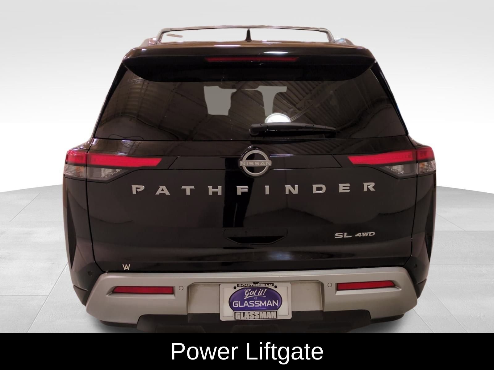 Used 2025 Nissan Pathfinder SL w/ Cargo Package image 4