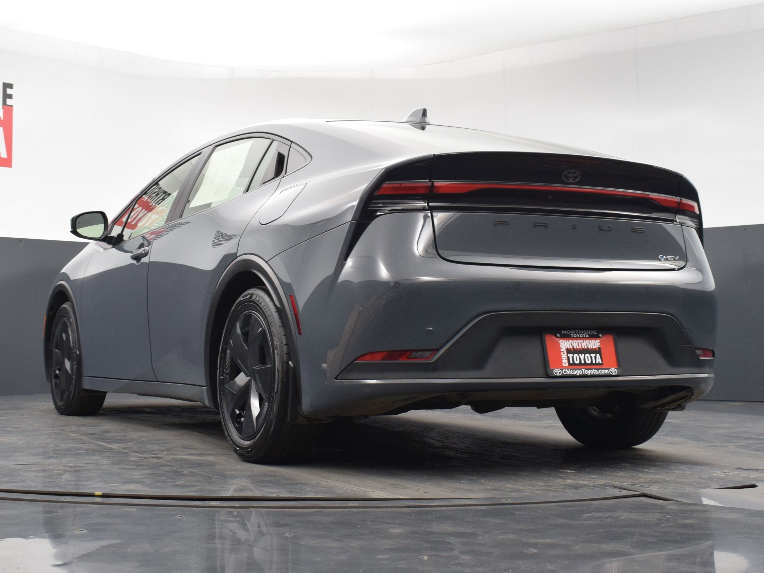 Used 2025 Toyota Prius LE image 26