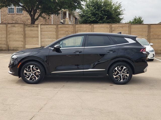 Used 2025 Kia Sportage EX FWD image 12