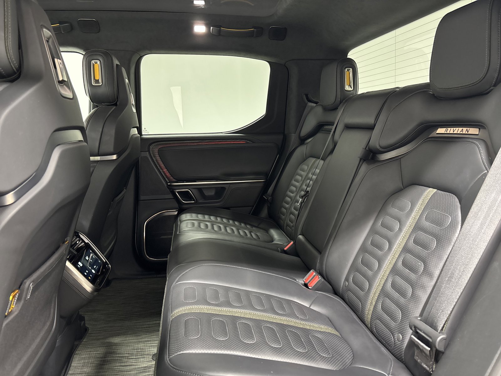 Used 2023 Rivian R1T Adventure image 21