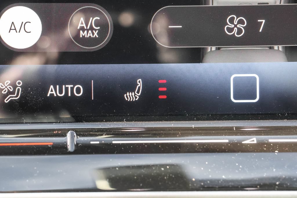New 2026 Volkswagen Tiguan SE AWD/4WD image 31