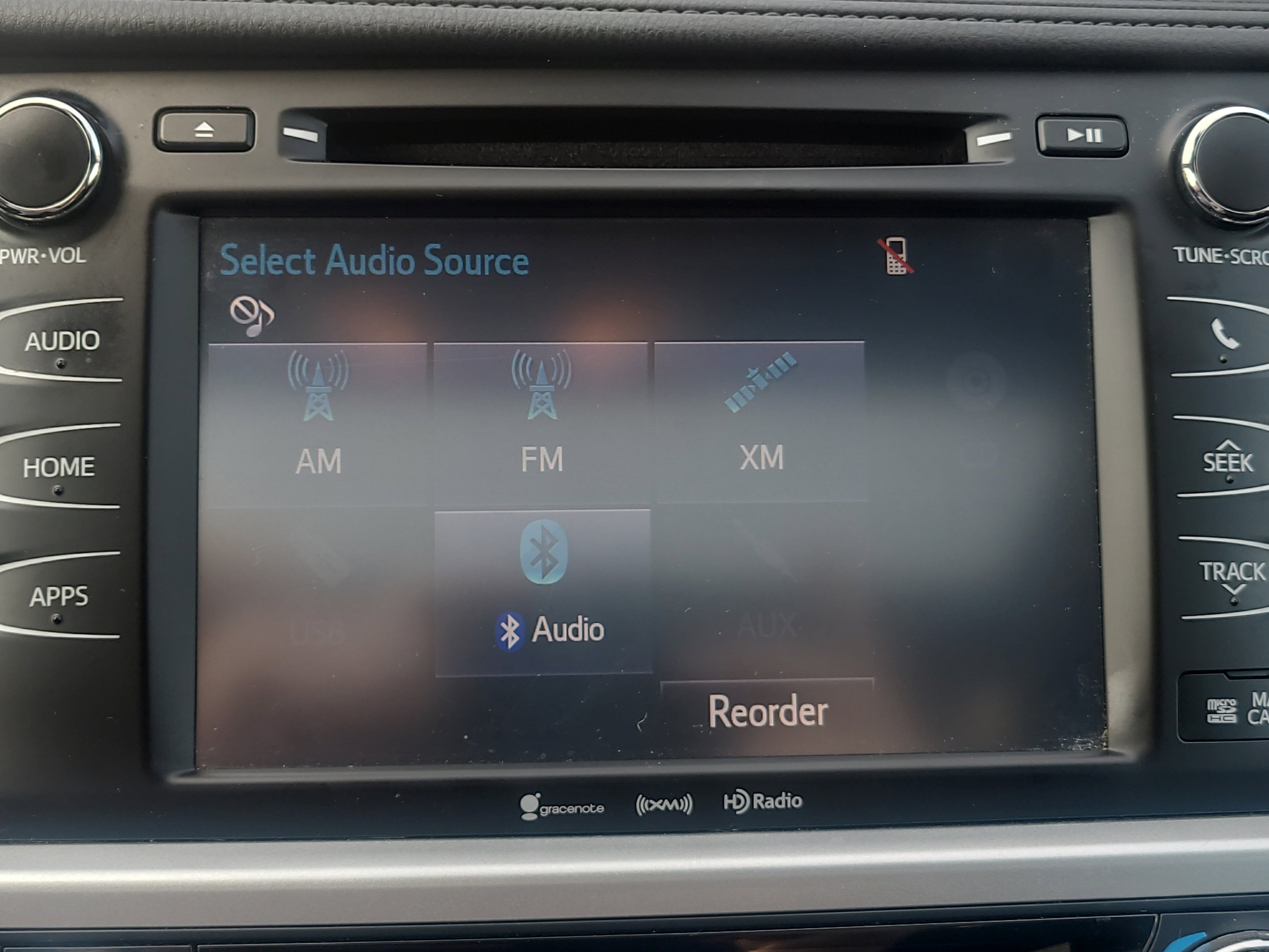 Used 2019 Toyota Highlander XLE AWD/4WD image 29
