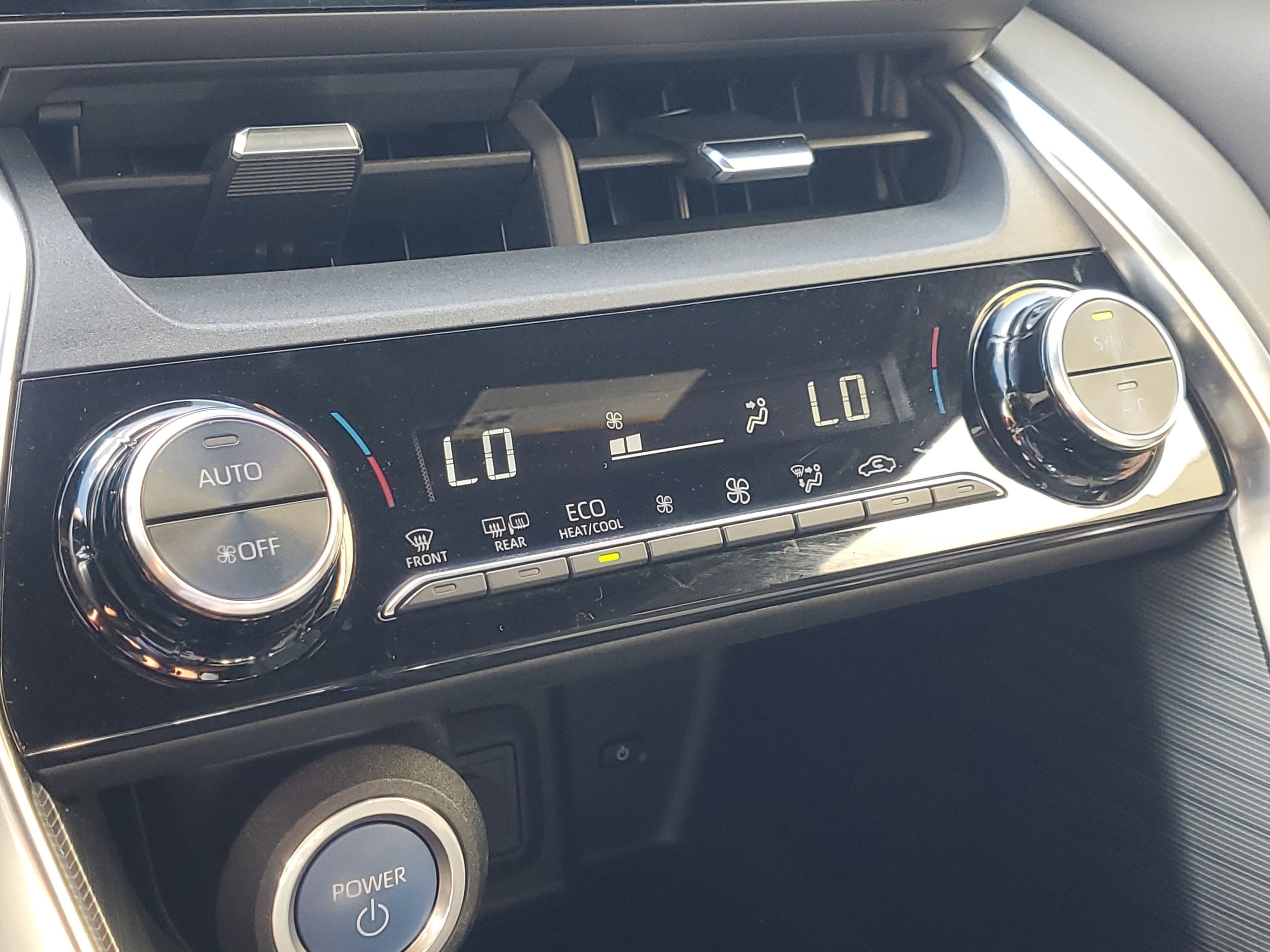 Used 2021 Toyota Venza XLE w/ Softex Package image 29