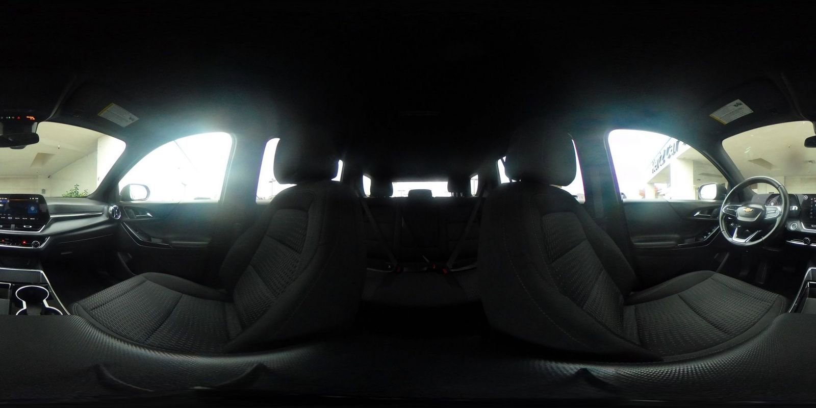 Used 2025 Chevrolet Equinox LT image 42