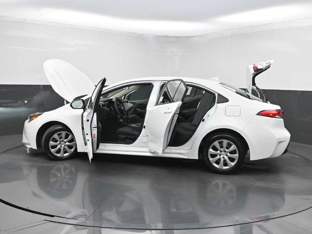 Used 2023 Toyota Corolla LE FWD image 35