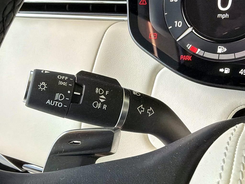 New 2025 Land Rover Range Rover Long Wheelbase Autobiography image 32