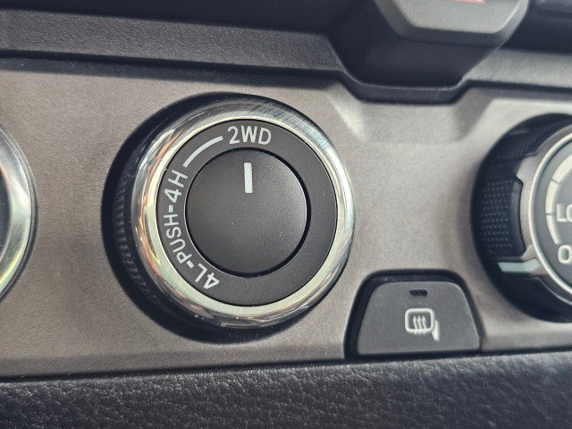 Used 2019 Toyota Tacoma TRD Off-Road AWD/4WD image 37