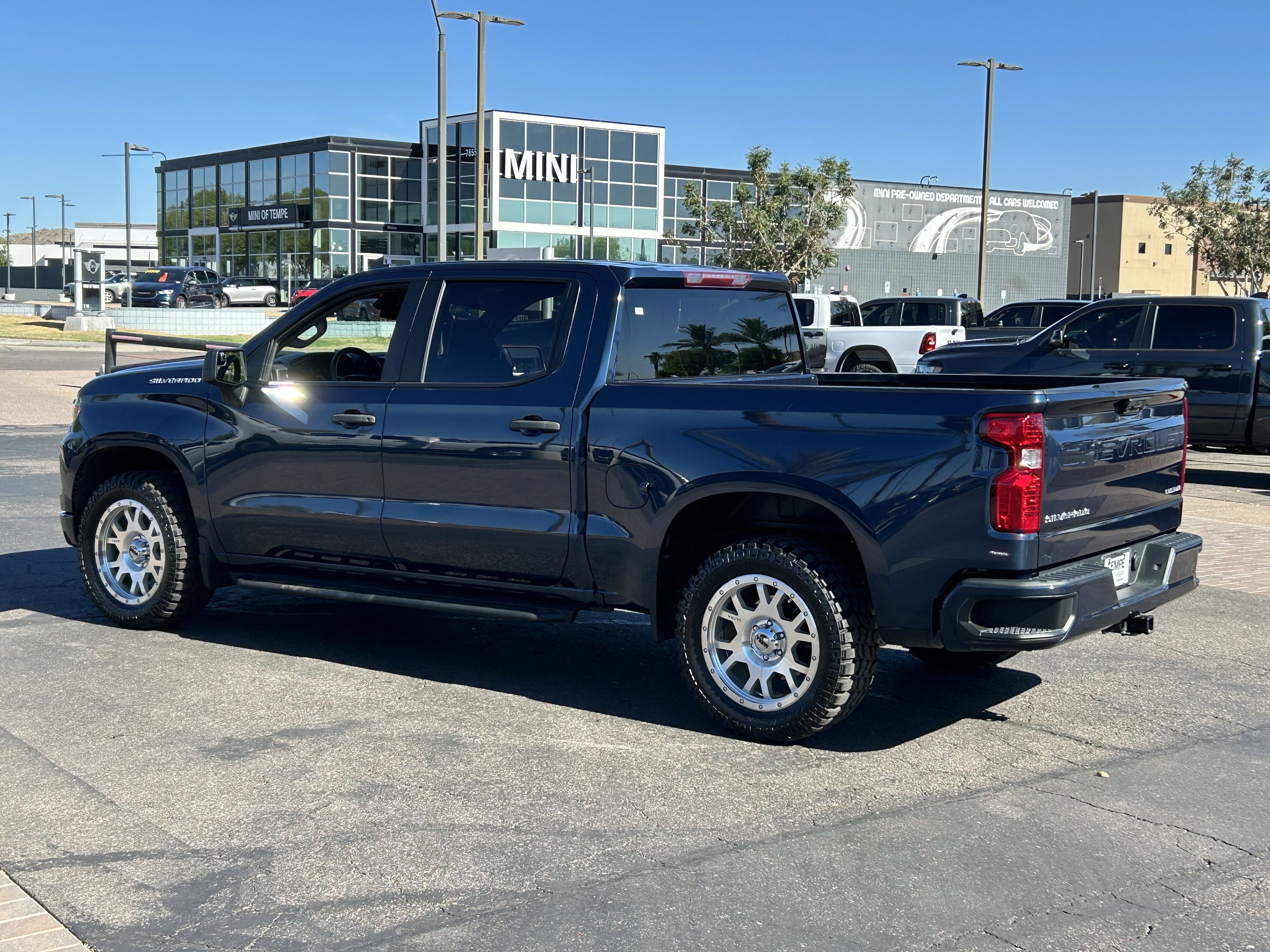 Used 2022 Chevrolet Silverado 1500 Custom image 4