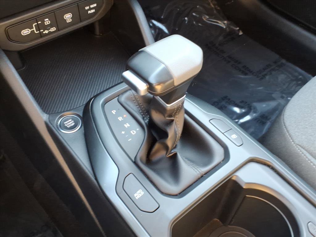 Used 2025 Kia K4 LXS image 27