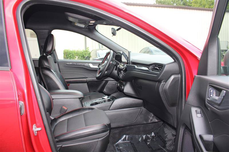Used 2023 Ford Escape ST-Line AWD/4WD image 11