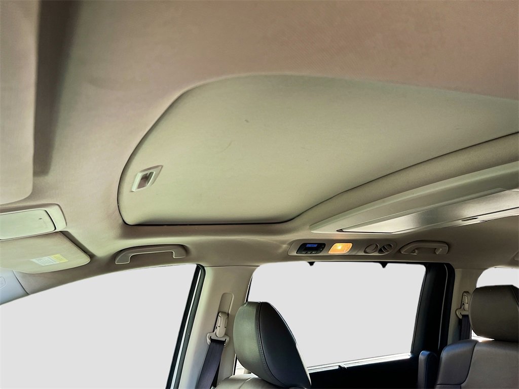 Used 2015 Honda Odyssey Touring Elite image 21