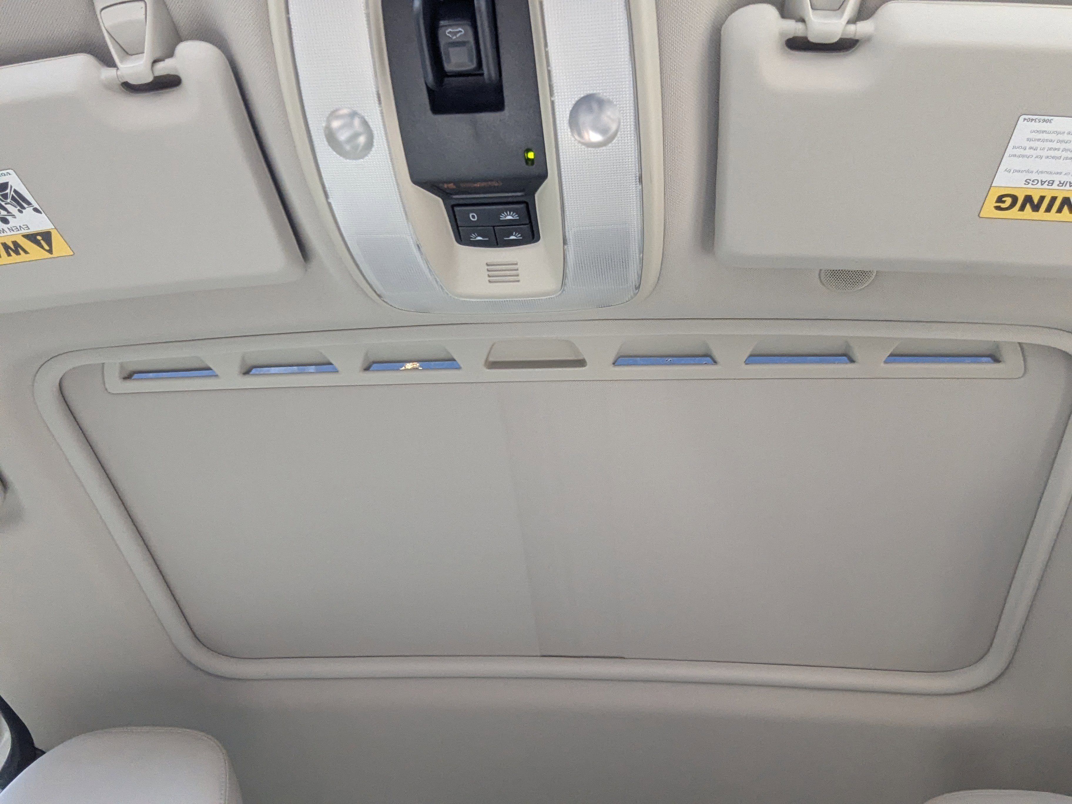 Used 2012 Volvo C30 T5 w/ Climate Pkg image 11