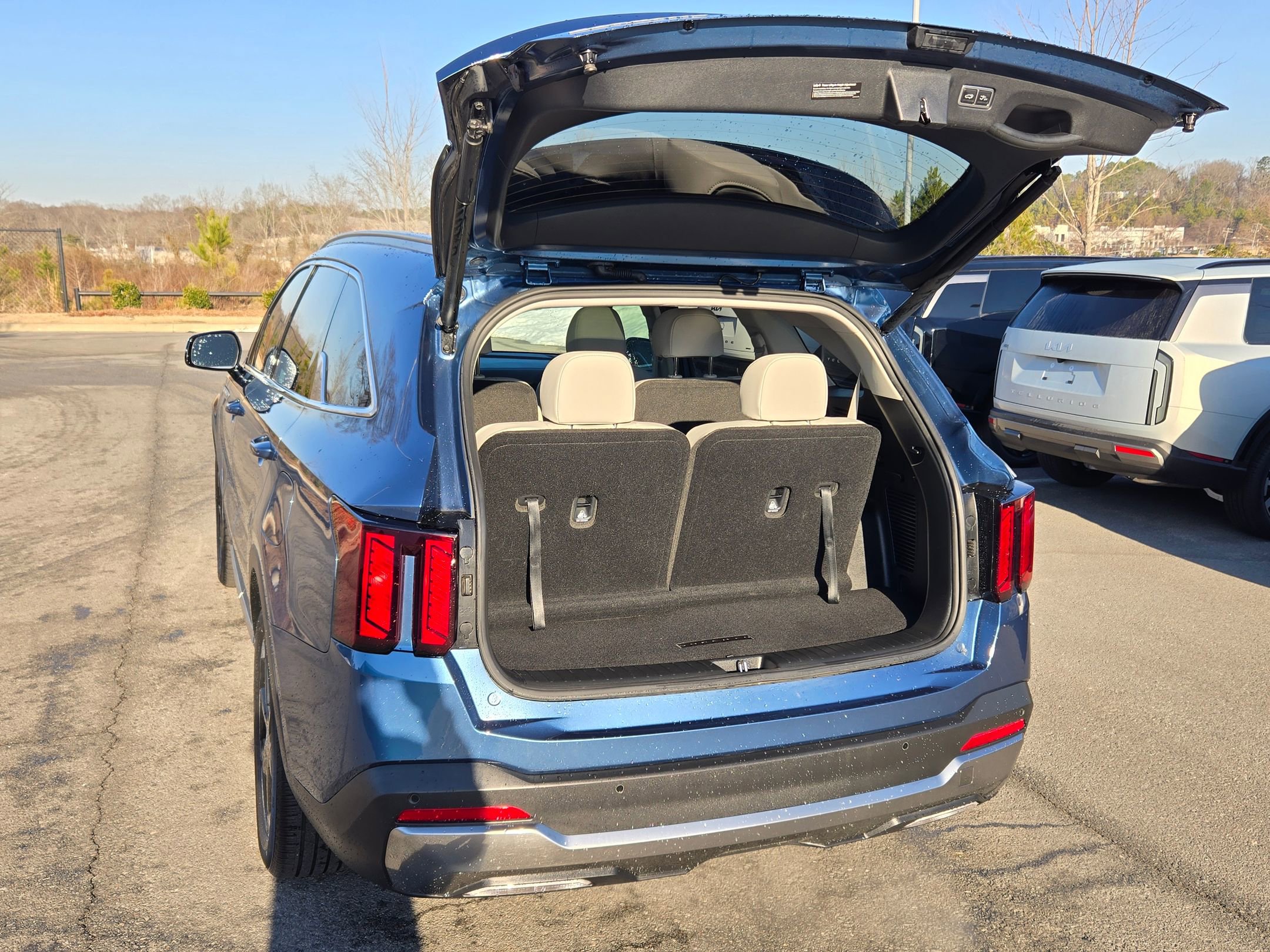 Certified 2025 Kia Sorento EX w/ EX Panoramic Sunroof Package image 18