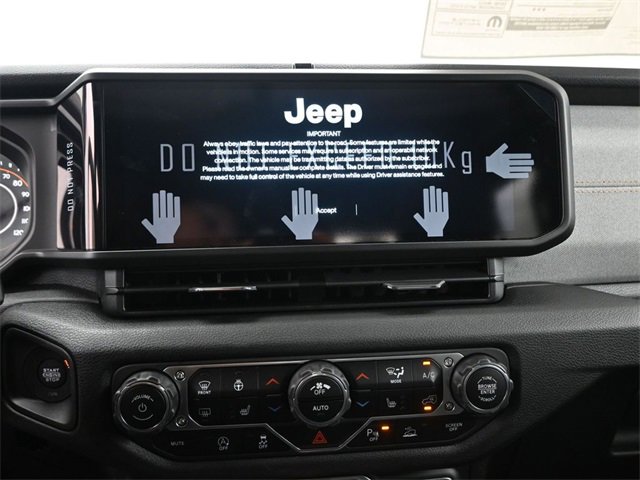 Used 2024 Jeep Gladiator Sport image 16