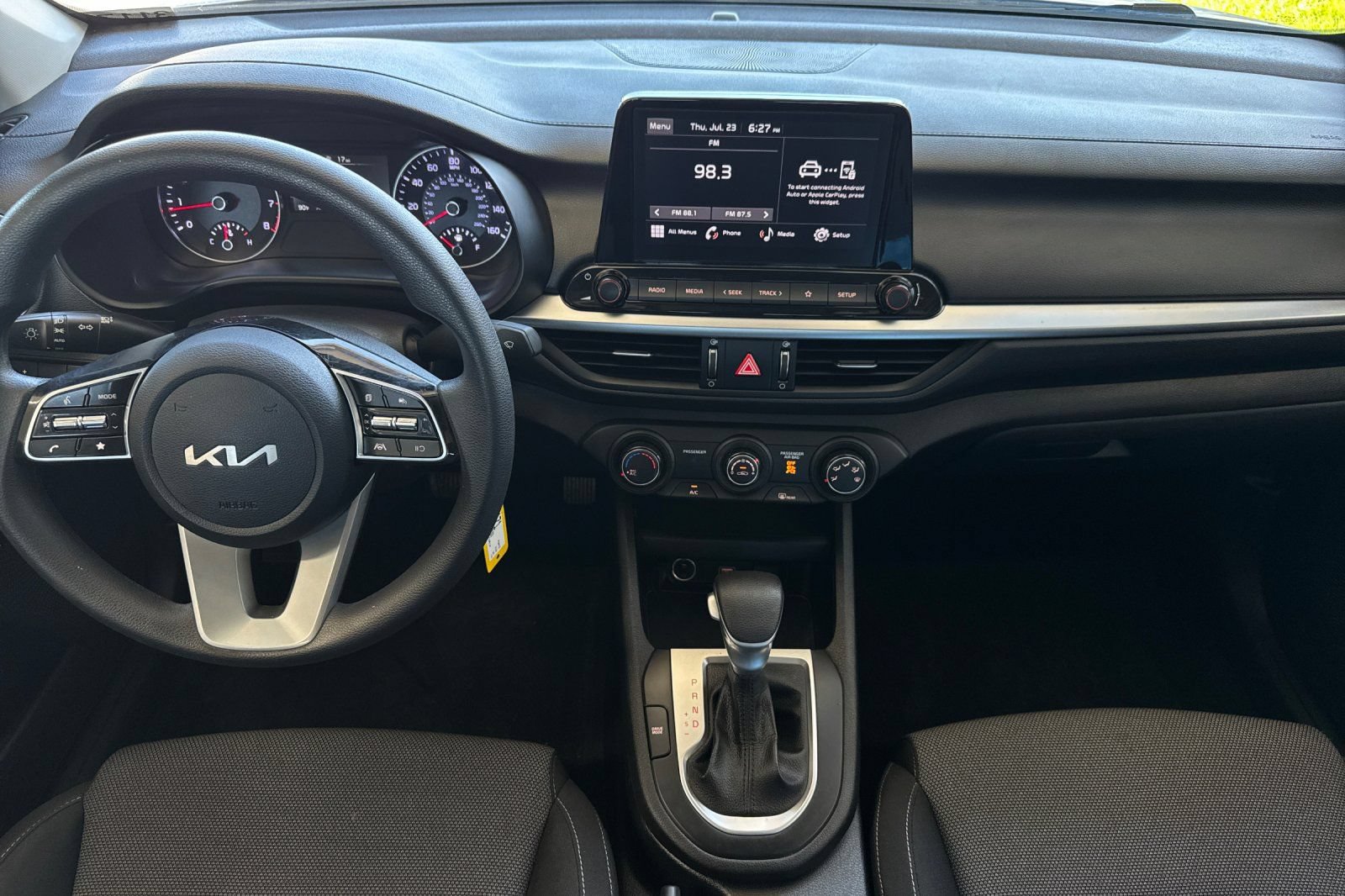 Used 2022 Kia Forte LXS FWD image 13