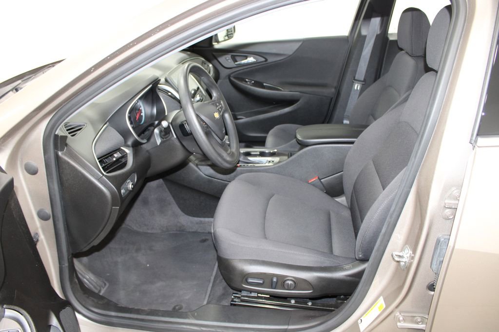 Used 2023 Chevrolet Malibu LT image 20