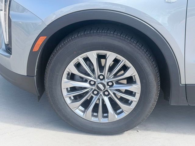 Used 2025 Cadillac XT4 Premium Luxury image 36