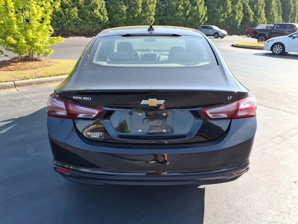 Used 2020 Chevrolet Malibu LT FWD image 4