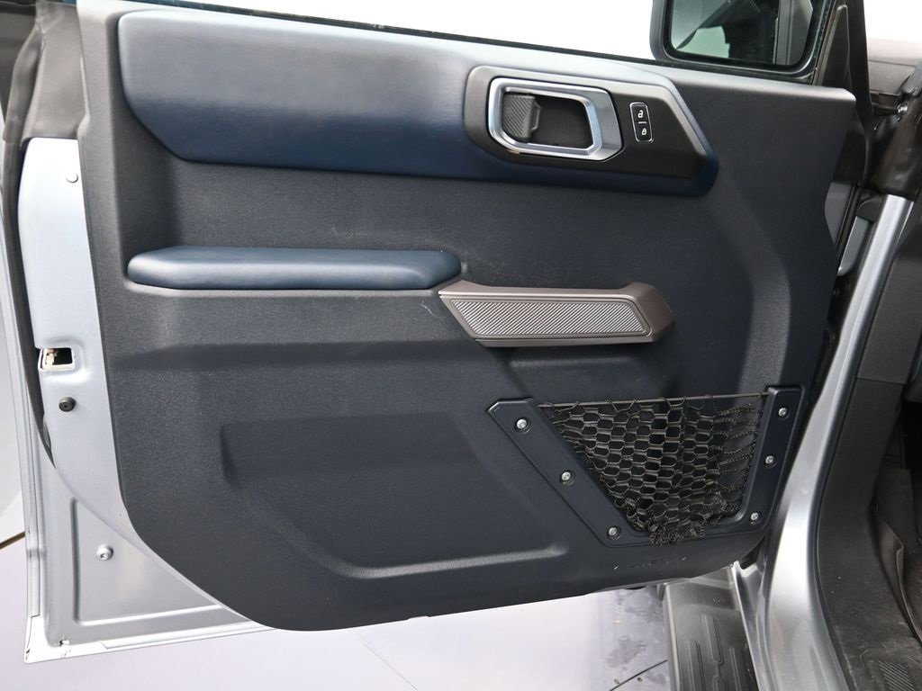 Used 2023 Ford Bronco Outer Banks image 11