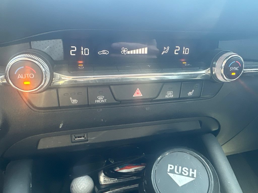 Used 2019 MAZDA MAZDA3 Sedan w/ Premium Package FWD image 17