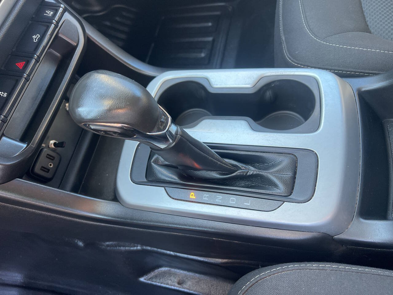 Used 2022 Chevrolet Colorado LT w/ Fleet Safety Package RWD image 16
