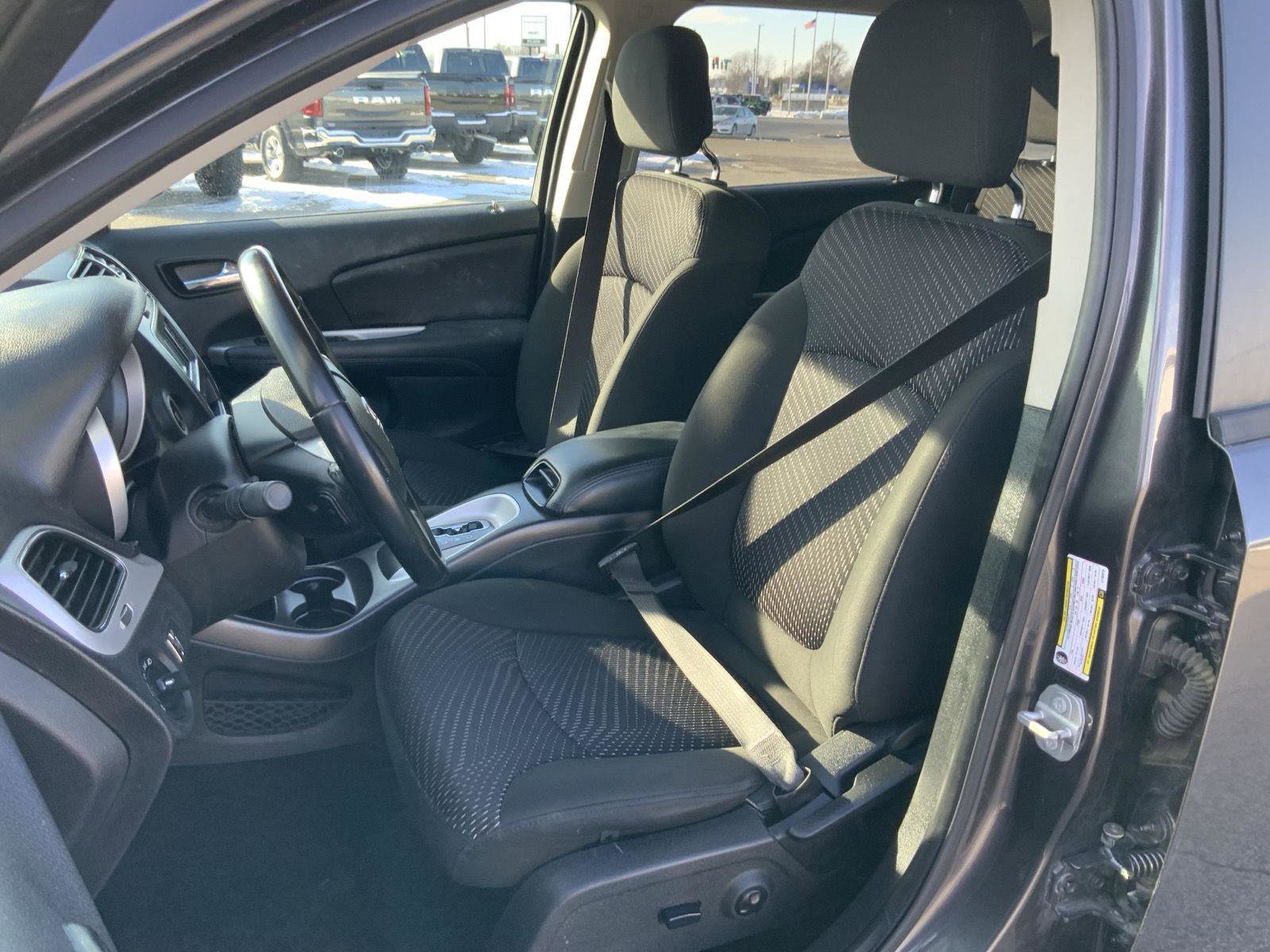 Used 2020 Dodge Journey SE w/ SE Popular Equipment Group image 22