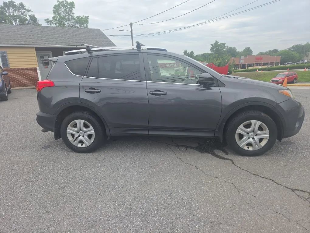 Used 2014 Toyota RAV4 LE w/ Preferred Accessory Package AWD/4WD image 4