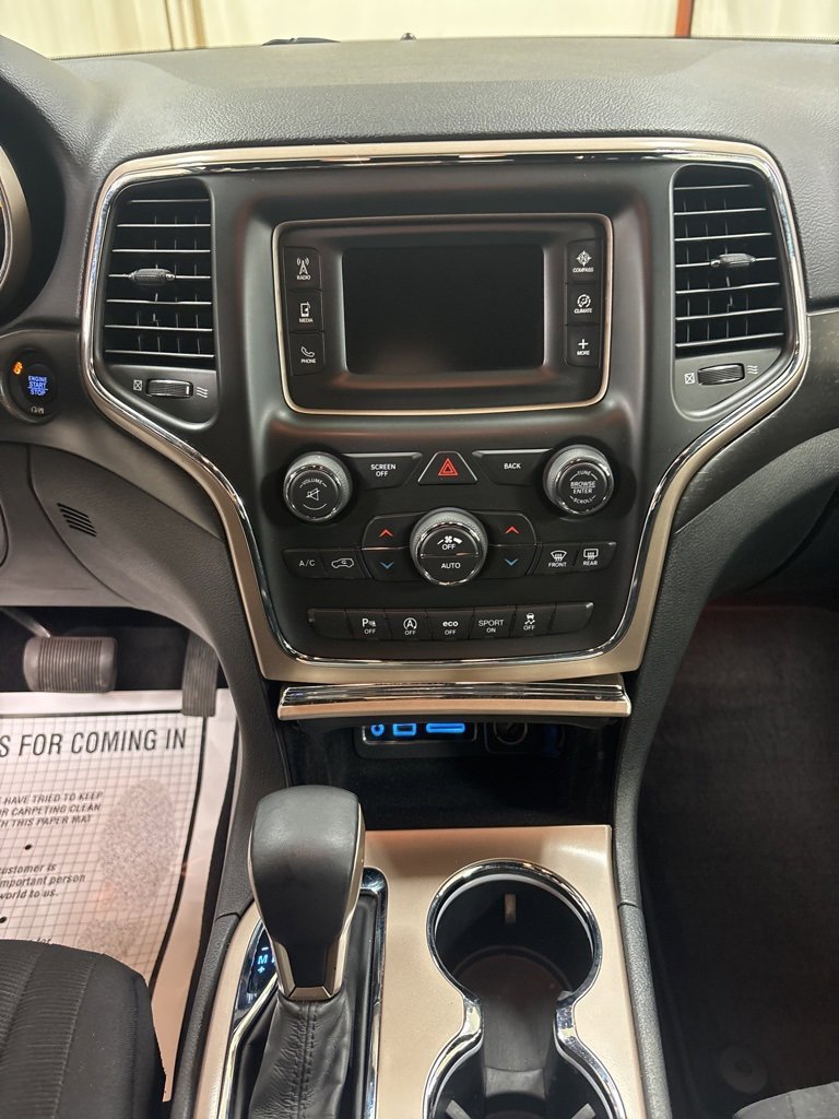 Used 2017 Jeep Grand Cherokee Laredo w/ Quick Order Package 23E image 12