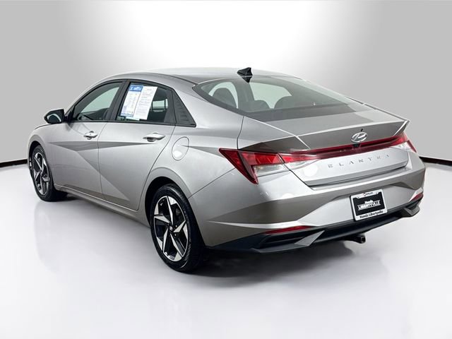Used 2023 Hyundai Elantra SEL w/ Convenience Package FWD image 32
